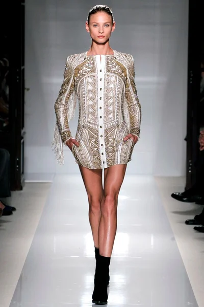 Look 25